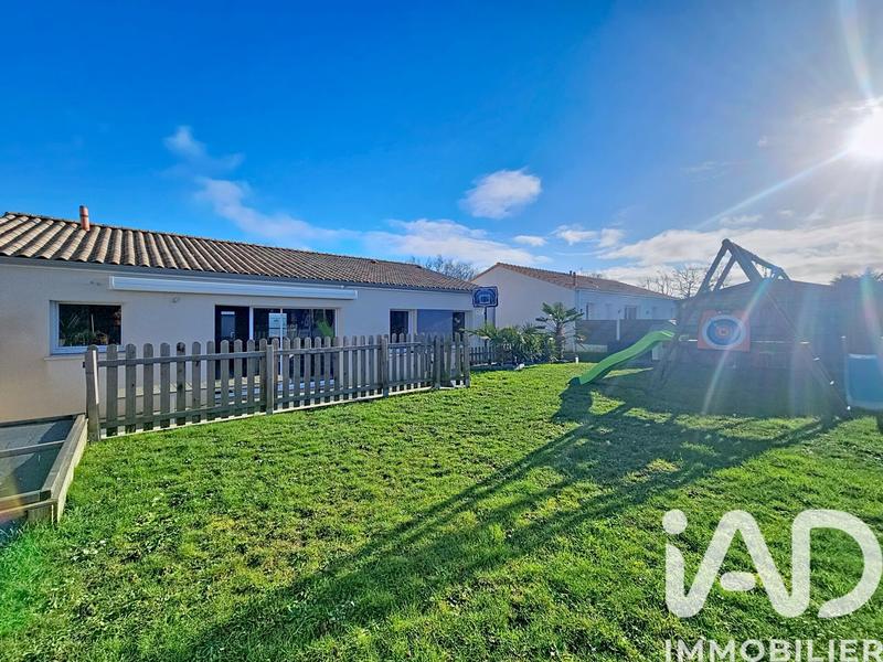 Maison - 93 m² - 4 pièces