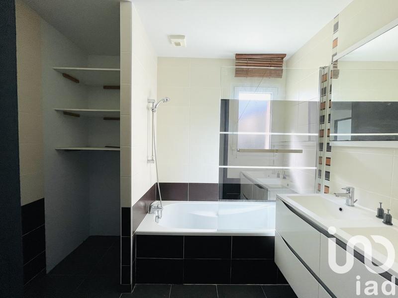 Maison - 88 m² - 5 pièces