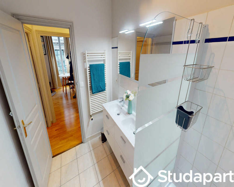 Chambre - 75 m² - 1 pièce