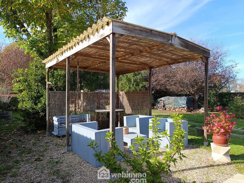 Maison - 240 m² - 8 pièces