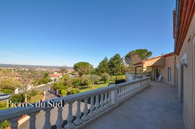 Maison - 350 m² - 6 pièces