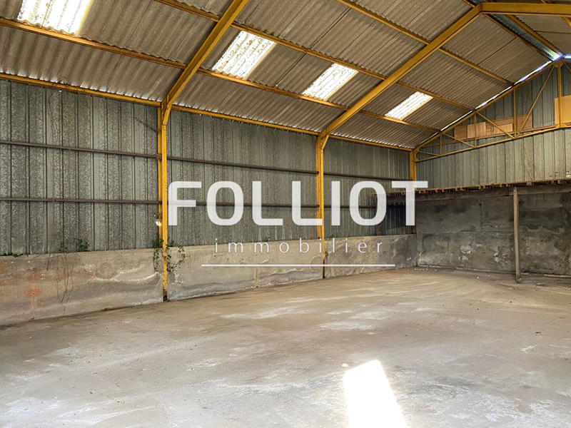 Local d'activité / Entrepôt - 1 700 m²