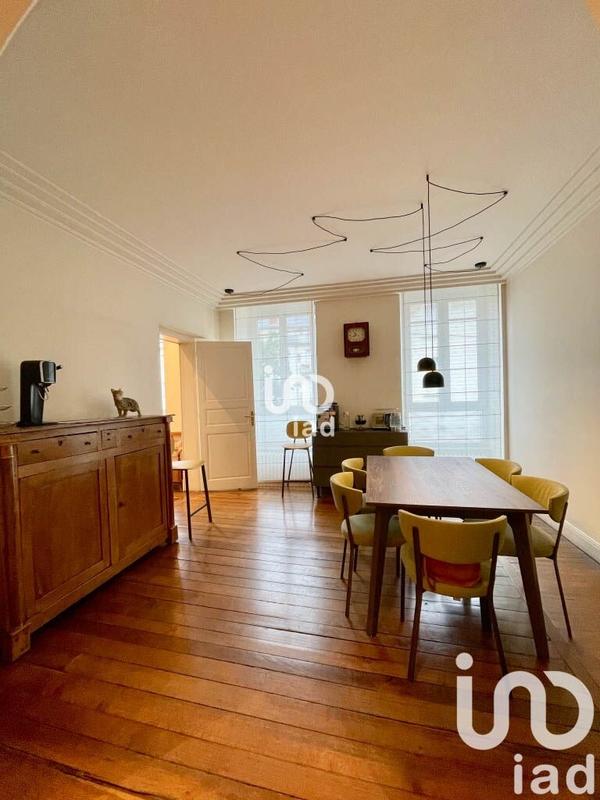 Maison - 527 m² - 5 pièces