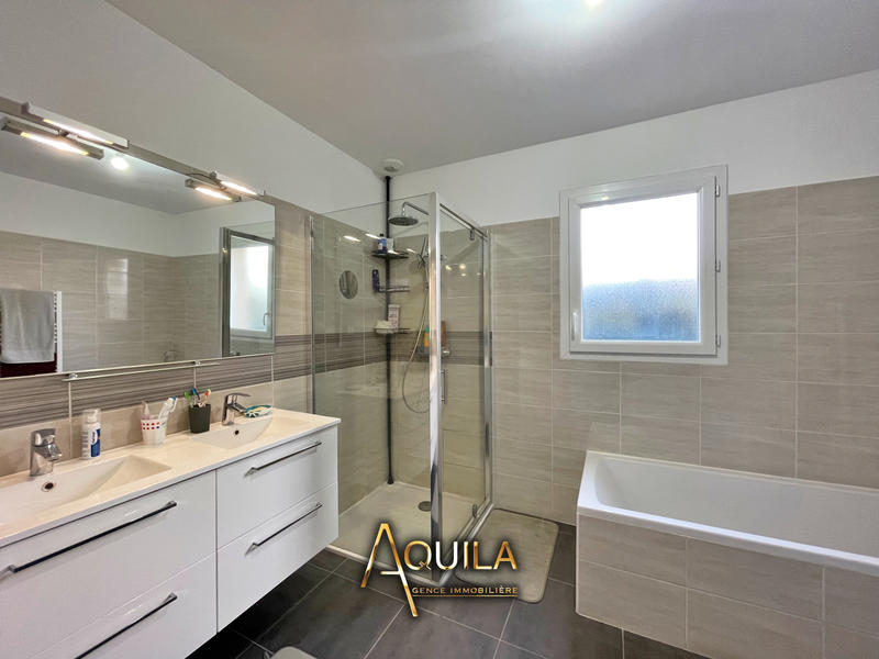 Maison - 92 m² - 4 pièces