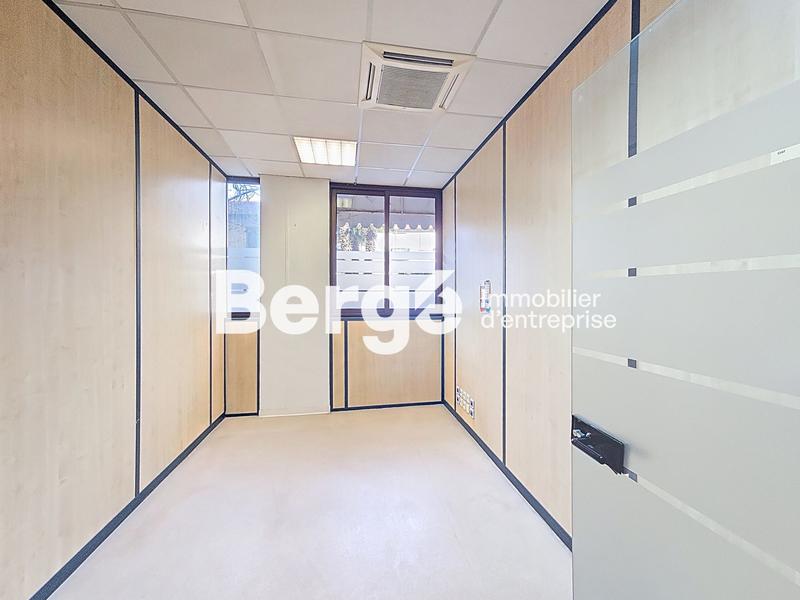 Bureau - 124 m²