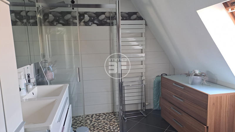 Immeuble - 230 m² - 2 pièces