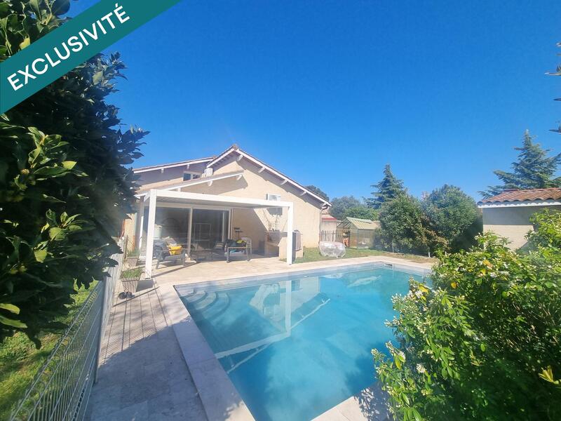 Maison - 325 m² - 12 pièces