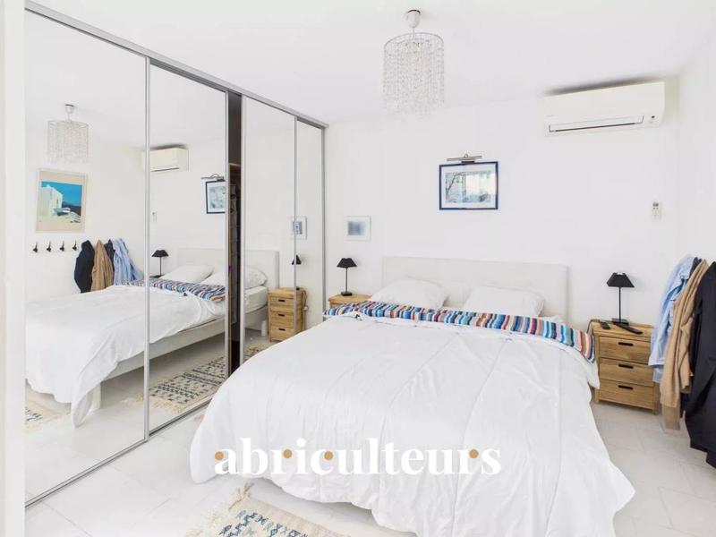 Appartement - 143 m² - 6 pièces