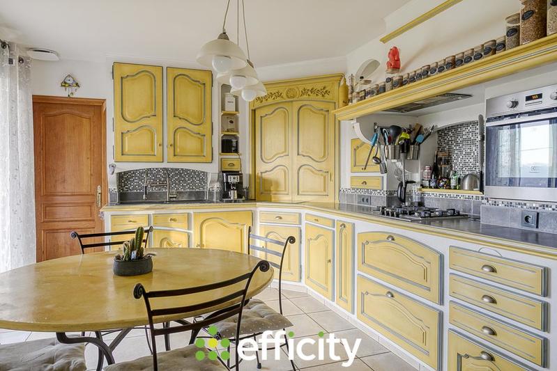 Maison - 190 m² - 5 pièces