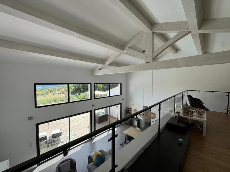 Maison - 187 m² - 7 pièces