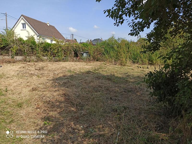 Terrain constructible - 735 m²