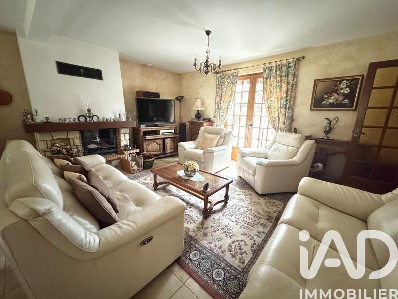 Maison - 255 m² - 8 pièces