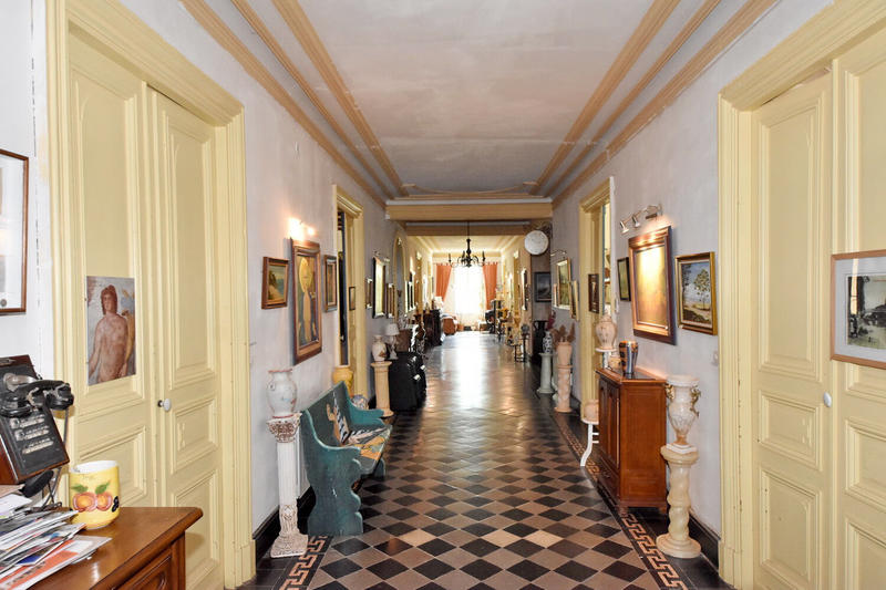 Maison - 551 m² - 14 pièces