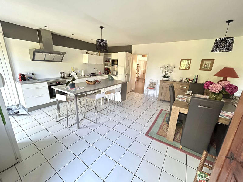 Maison - 110 m² - 5 pièces