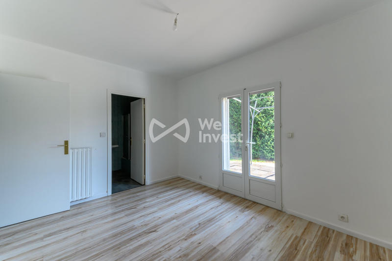 Maison - 180 m² - 8 pièces