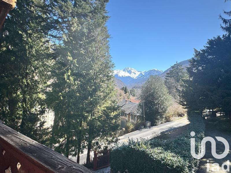 Châlet - 240 m² - 10 pièces