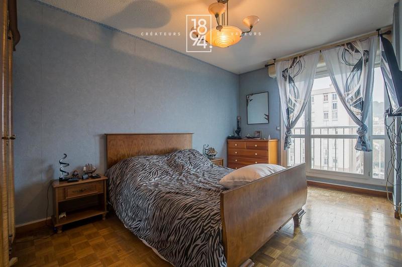 Appartement - 86 m² - 4 pièces