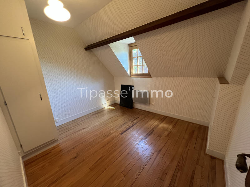 Maison - 180 m² - 10 pièces