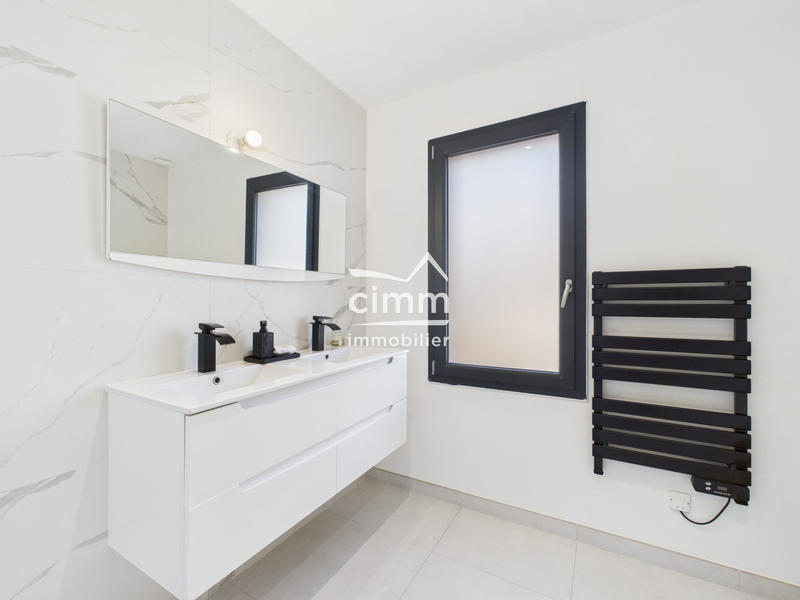 Villa - 130 m² - 4 pièces