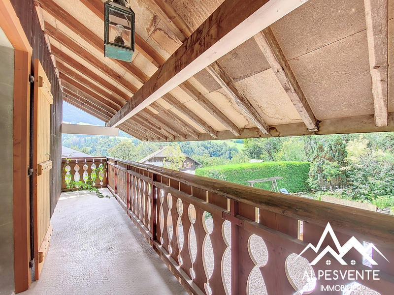 Maison - 249 m² - 9 pièces