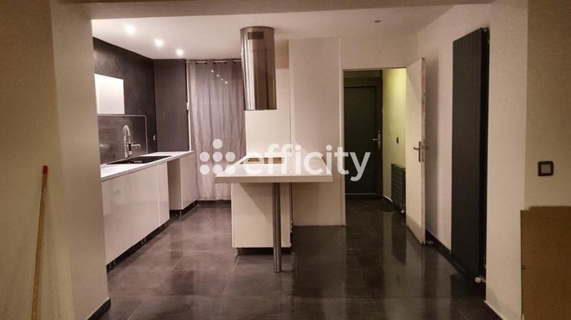 Immeuble - 182 m² - 8 pièces