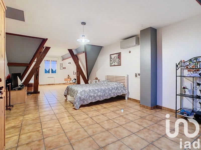 Maison - 181 m² - 8 pièces