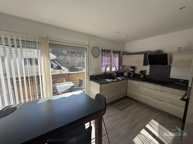 Appartement - 77 m² - 4 pièces