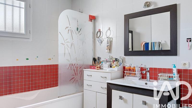 Maison - 85 m² - 5 pièces