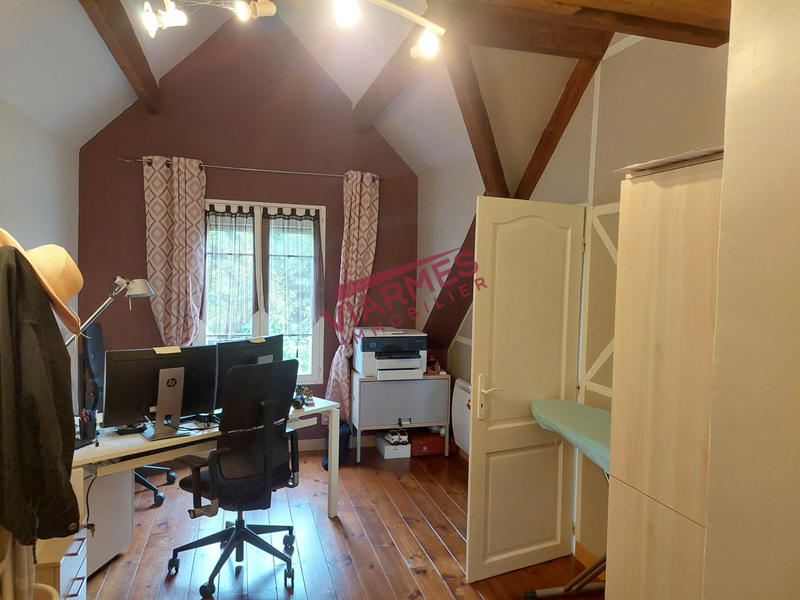 Maison - 196 m² - 8 pièces