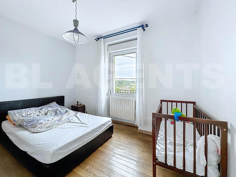 Maison - 168 m² - 7 pièces