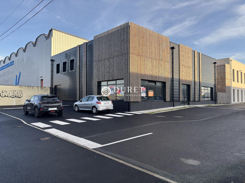 Local commercial - 422 m²