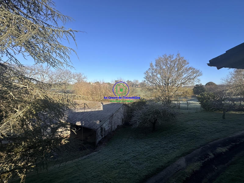 Maison - 230 m² - 8 pièces