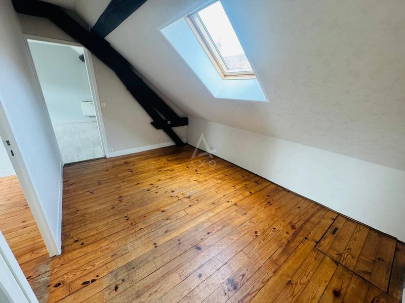 Maison - 143 m² - 7 pièces