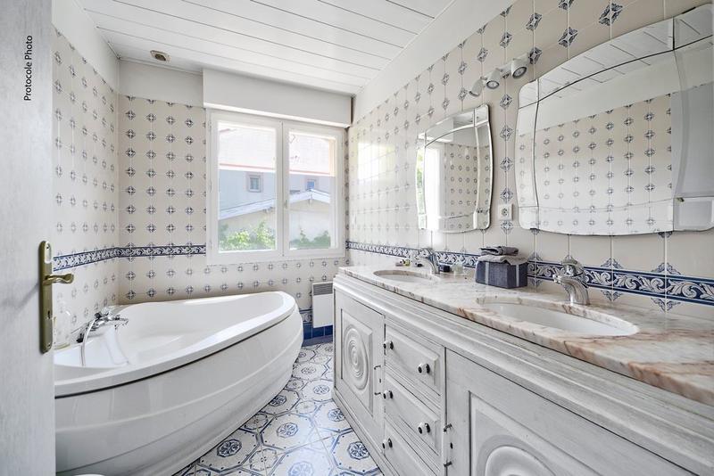 Maison - 171 m² - 7 pièces