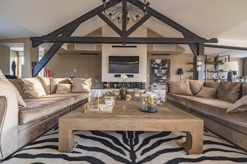 Appartement ancien - 290 m² - 7 pièces