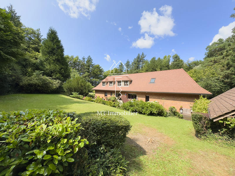 Villa - 223 m² - 6 pièces