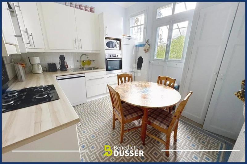 Maison - 195 m² - 7 pièces