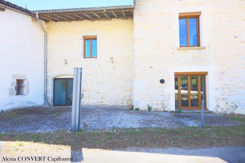 Maison de village - 211 m² - 8 pièces