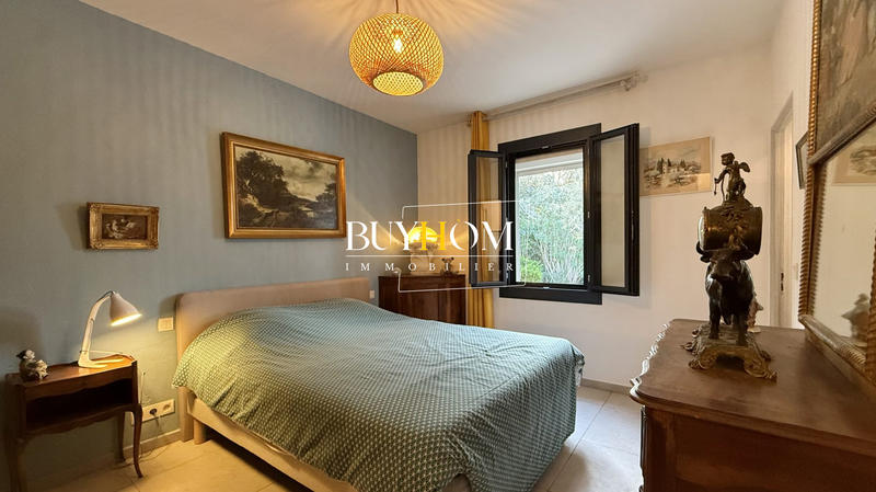 Maison - 180 m² - 5 pièces