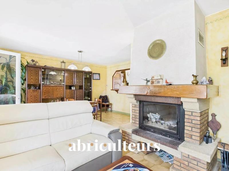 Maison - 96 m² - 7 pièces