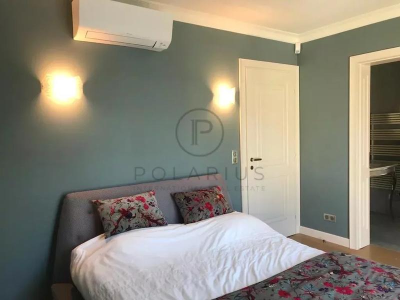 Villa - 260 m² - 7 pièces