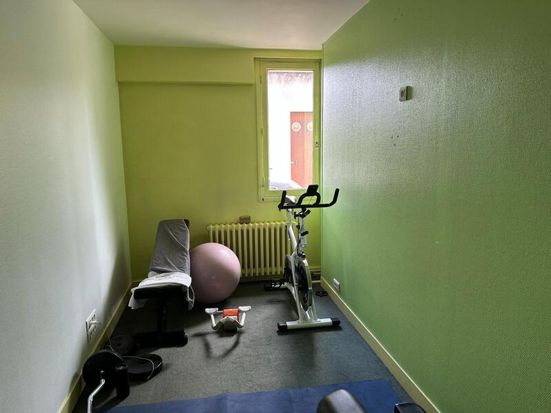 Maison - 240 m² - 8 pièces