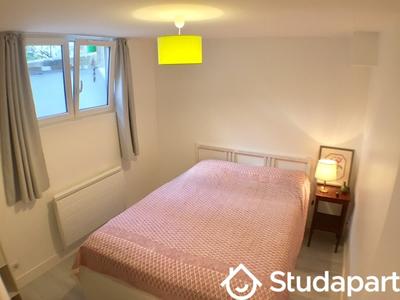 Chambre - 11 m² - 1 pièce