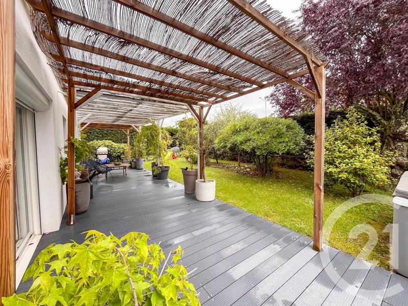 Maison - 234 m² - 6 pièces