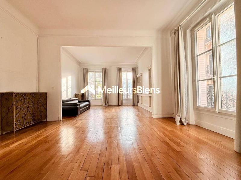 Appartement bourgeois - 96 m² - 4 pièces