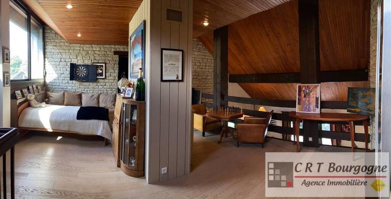 Maison - 374 m² - 9 pièces