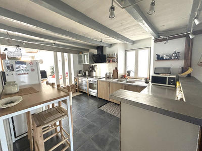 Appartement - 85 m² - 3 pièces