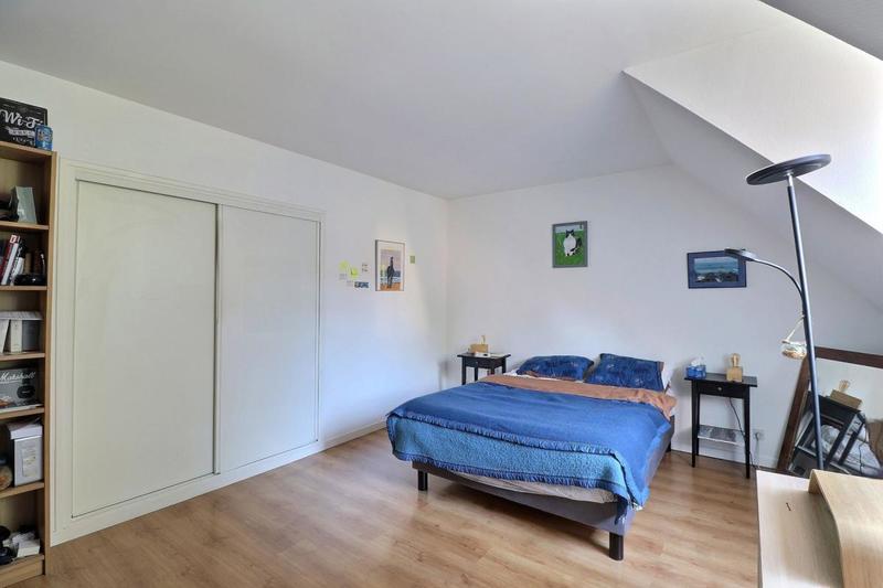 Maison - 205 m² - 8 pièces