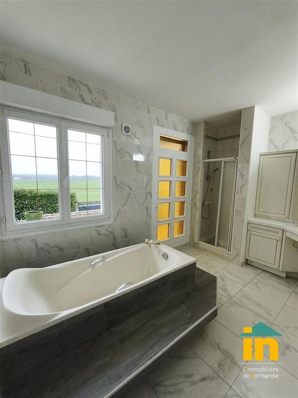 Maison de ville - 198 m² - 7 pièces