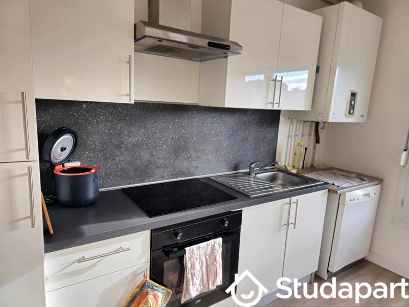 Chambre - 11 m² - 1 pièce